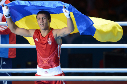 Украинский боксер Ломаченко установил рекорд и стал чемпионом мира