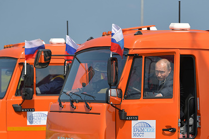 В Путине за рулем КамАЗа разглядели Иваныча из «Дальнобойщиков»