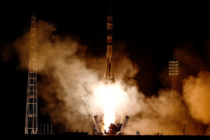 Вместо российских космонавтов на МКС полетят грузовой контейнер и араб