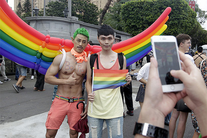 Гонконгских геев полечили молитвами и отказом от секса