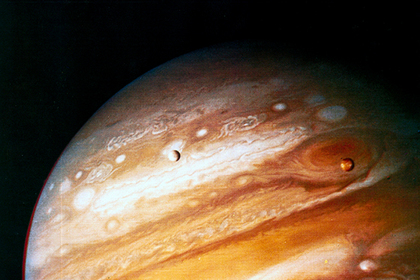 Объяснен загадочный феномен в атмосфере Юпитера