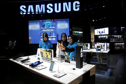 Смартфоны Samsung начали тайно рассылать все фотографии владельцев