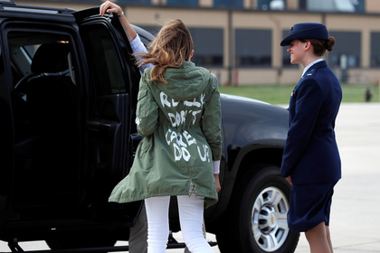 Трамп объяснился за надпись на куртке своей жены