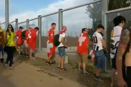 В Ростове-на-Дону футбольных болельщиков оставили без туалетов