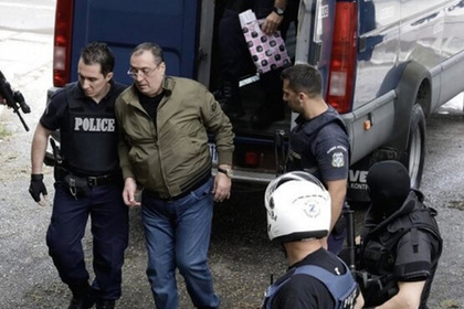 Греция решила выдать Франции пойманного вора-олигарха