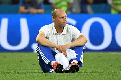 Тренер сборной России сравнил критика команды с невостребованным алкоголиком