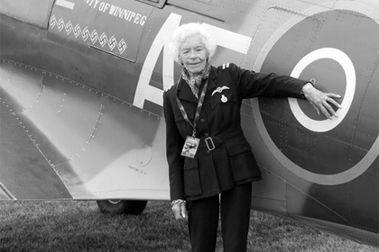 Умерла одна из последних женщин-пилотов Второй мировой войны