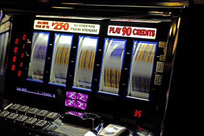 Американка отвлеклась на онлайн-казино во время работы и выиграла миллионы