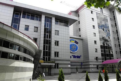 Киевская полиция одобрила захват здания университета «титушками»