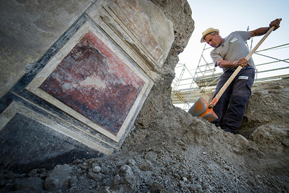 Найдены пережившие извержение Везувия древнейшие артефакты