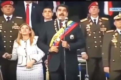 Президента Венесуэлы пытались убить взрывающимися дронами