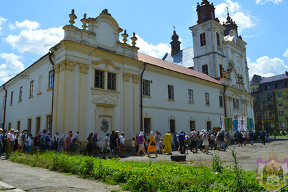 «Правый сектор» захватил храм на западе Украины