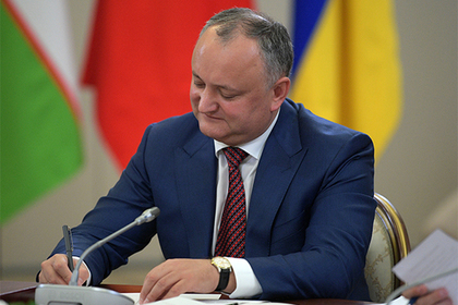 Президент Молдавии пригрозил отстранившим его от власти