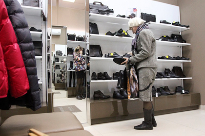 Россиянам предрекли рост цен на одежду и обувь