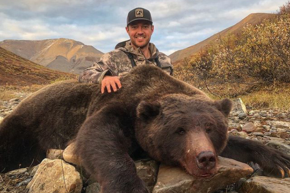 Спортсмен похвастался убитым медведем и оказался под угрозой смерти