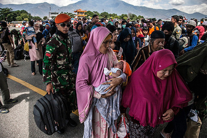 Число жертв землетрясения в Индонезии перевалило за 2 тысячи