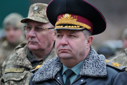 Министр обороны Украины лишился погон