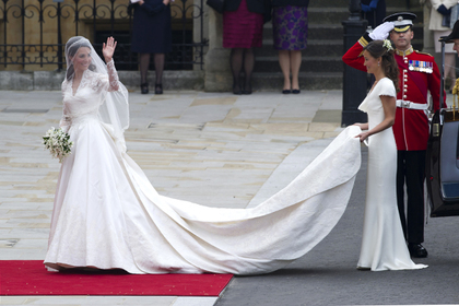 Названы лучшее и худшее свадебные платья в королевской семье
