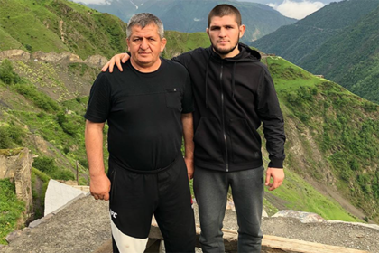 Отец Нурмагомедова позвал Макгрегора в Дагестан
