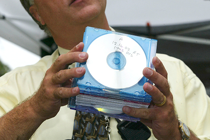 Простой вопрос о компакт-дисках поставил молодежь в тупик