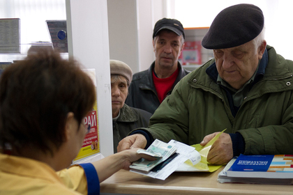 Средний долг пенсионера перед банком перевалил за 100 тысяч рублей