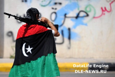 Сотни протестующих ворвались на территорию зданий ПНС Ливии в Бенгази
