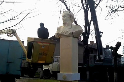 Православные Саратова решили выкупить снесенный на Украине памятник Кутузову