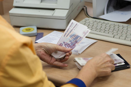 В Москве у разносившего пенсии почтальона похитили 400 тысяч рублей