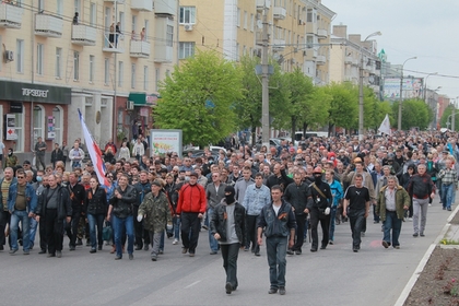 Протестующие в Луганске захватили здание областного МВД