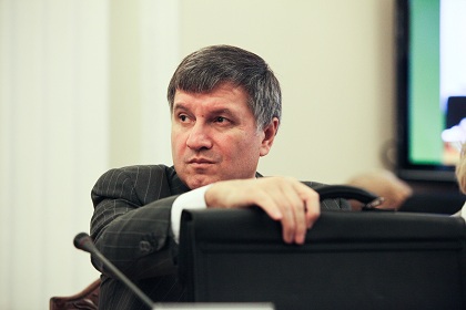 Аваков уволил 12 гаишников за отказ от участия в боевых действиях