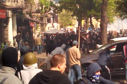 Десять человек пострадали при столкновениях в Одессе