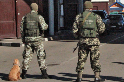 На востоке Украины неизвестные разоружили пограничников