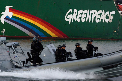 Полиция задержала напавших на платформу «Газпрома» активистов Greenpeace