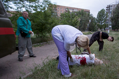 При минометном обстреле Славянска погибла женщина