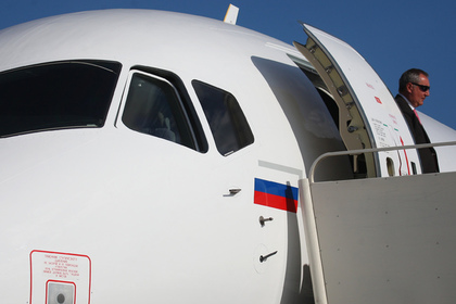 Самолету Рогозина пришлось обогнуть Украину на пути в Кишинев