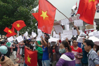 Штурм завода во Вьетнаме закончился гибелью десятков людей