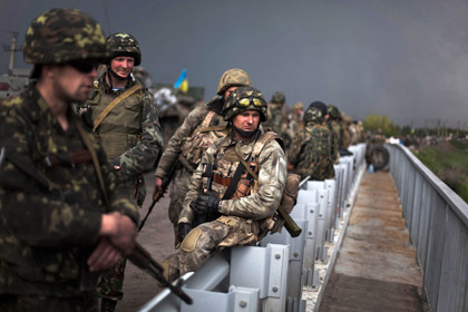 Участников АТО на востоке Украины повысят до полковников