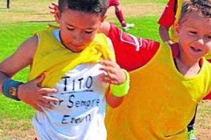 Восьмилетний мальчик посвятил гол умершему тренеру «Барселоны»