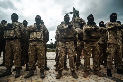 Батальоны «Днепр» и «Айдар» устроили митинг у администрации Порошенко