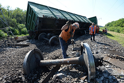 ДНР обвинила в подрыве железной дороги неизвестных диверсантов