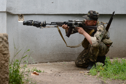 Луганские ополченцы захватили очередную воинскую часть