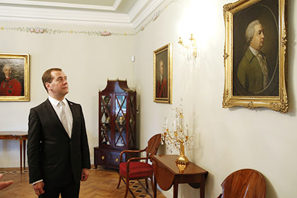 Мединский и Медведев придумали новую правительственную награду «Почетный реставратор»