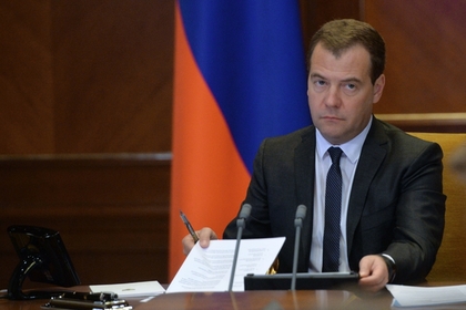 Медведев запретил въезд в Россию по паспорту гражданина Таджикистана