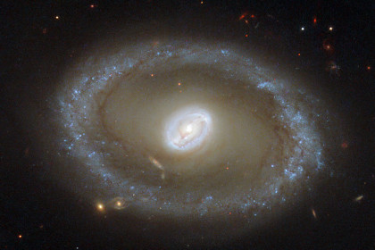 НАСА представила  снимок сейфертовской галактики