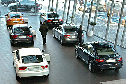 Продажи автомобилей в России упали на 12 процентов