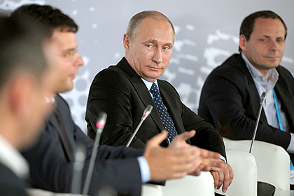 Путин выступил против ограничения в интернете свободы граждан и рынка