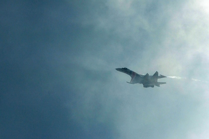 Российский истребитель подлетел на 30 метров к американскому самолету