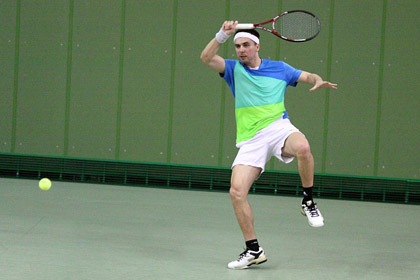 Российского теннисиста пожизненно дисквалифицировали за договорные матчи