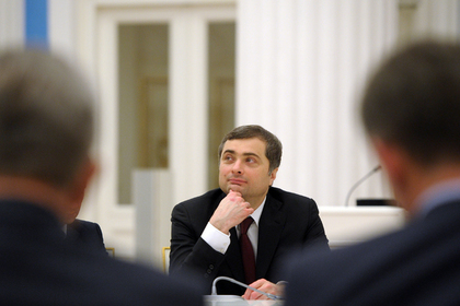 Сурков пообещал российскую помощь Абхазии после смены власти