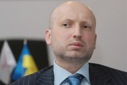 Турчинов допустил возможность введения военного положения в Донбассе